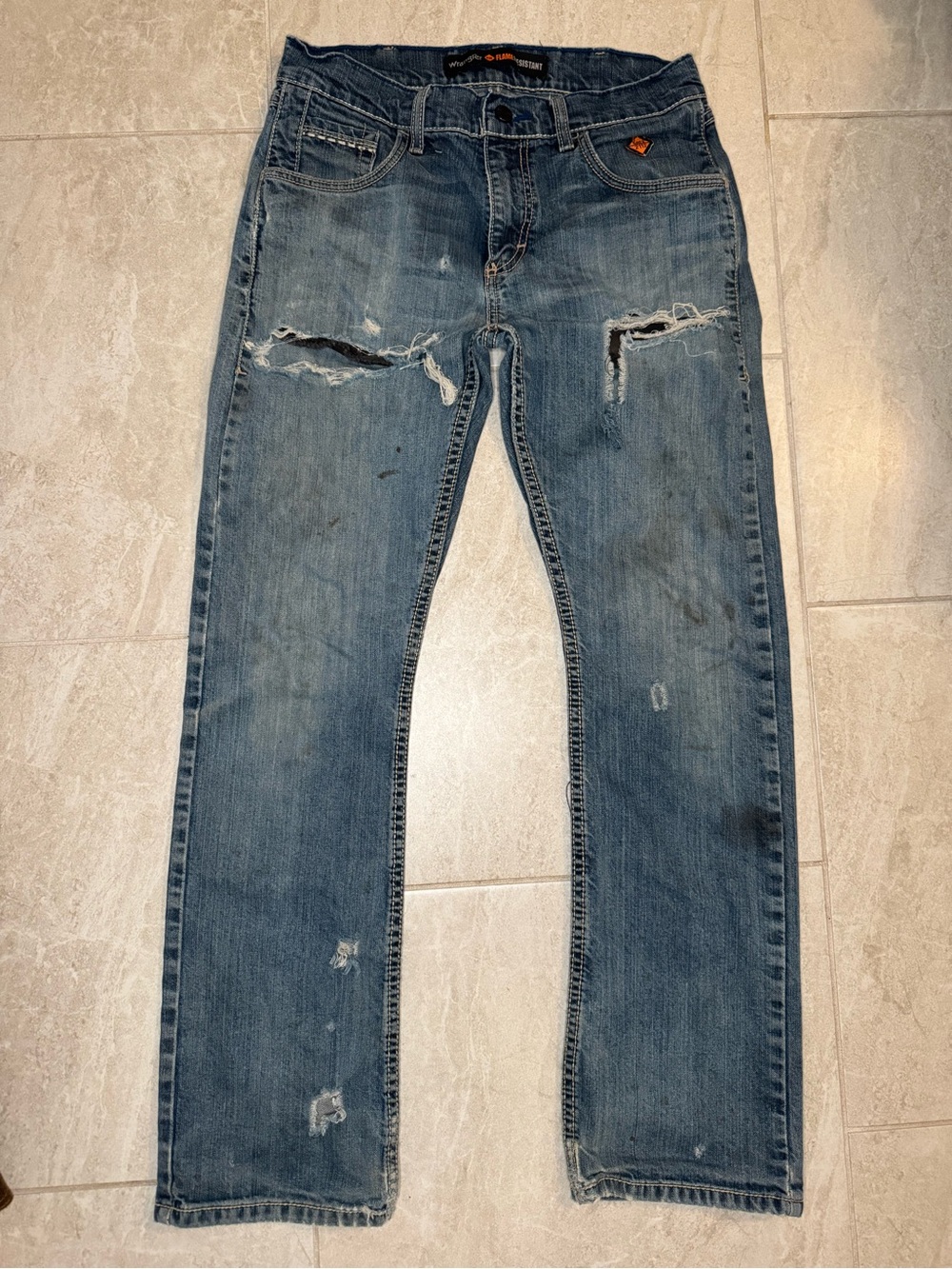 Wrangler Men's Faded Blue Straight-Leg Jeans with Distressed Knees